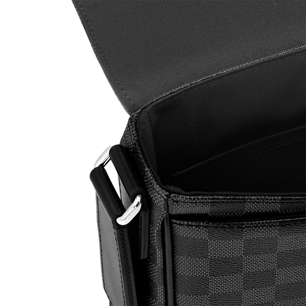 Louis Vuitton Messenger Bag